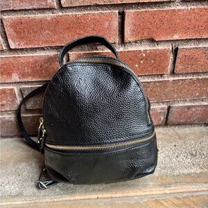 Elegant Black Textured Backpack Made in Italy